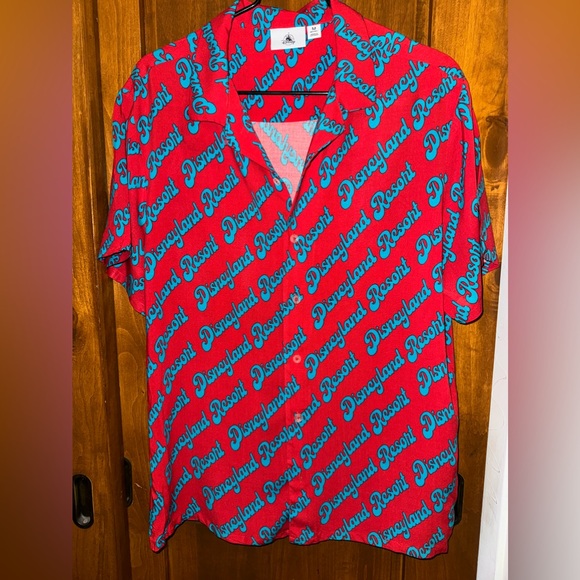 Men’s Disney woven button down - Picture 1 of 3